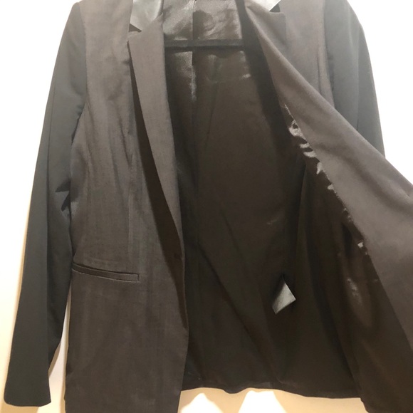 TAHARI CHARCOAL BLACK BLAZER W/ FAUX LEATHER LAPEL - Picture 4 of 13